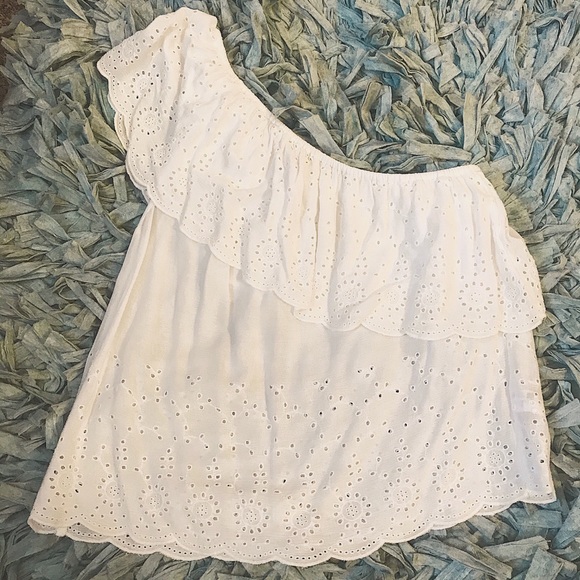 American Eagle Outfitters Tops - ✨5/25$ American Eagle One-Shoulder White Top